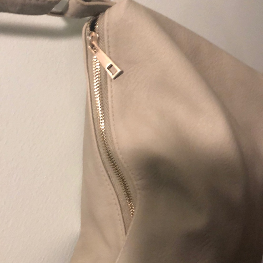 Purse - Picture 2 of 3